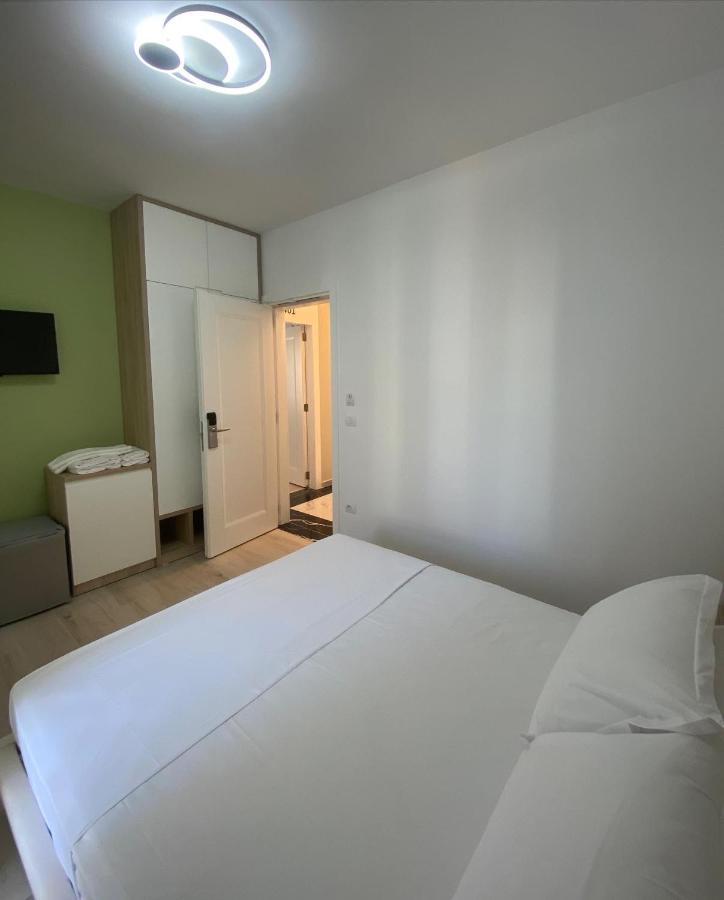 Helena Hotel Shëngjin Zewnętrze zdjęcie