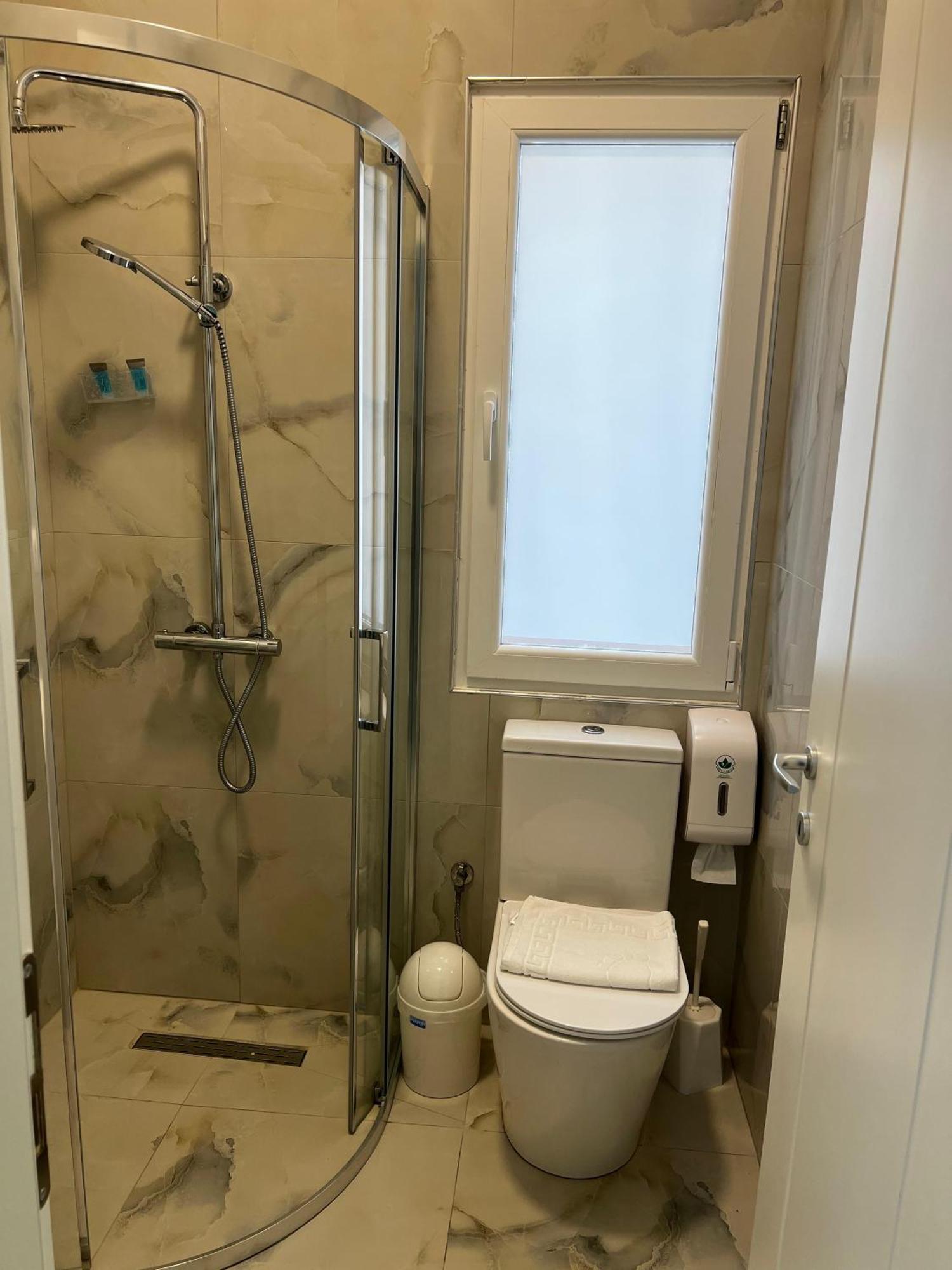 Helena Hotel Shëngjin Zewnętrze zdjęcie