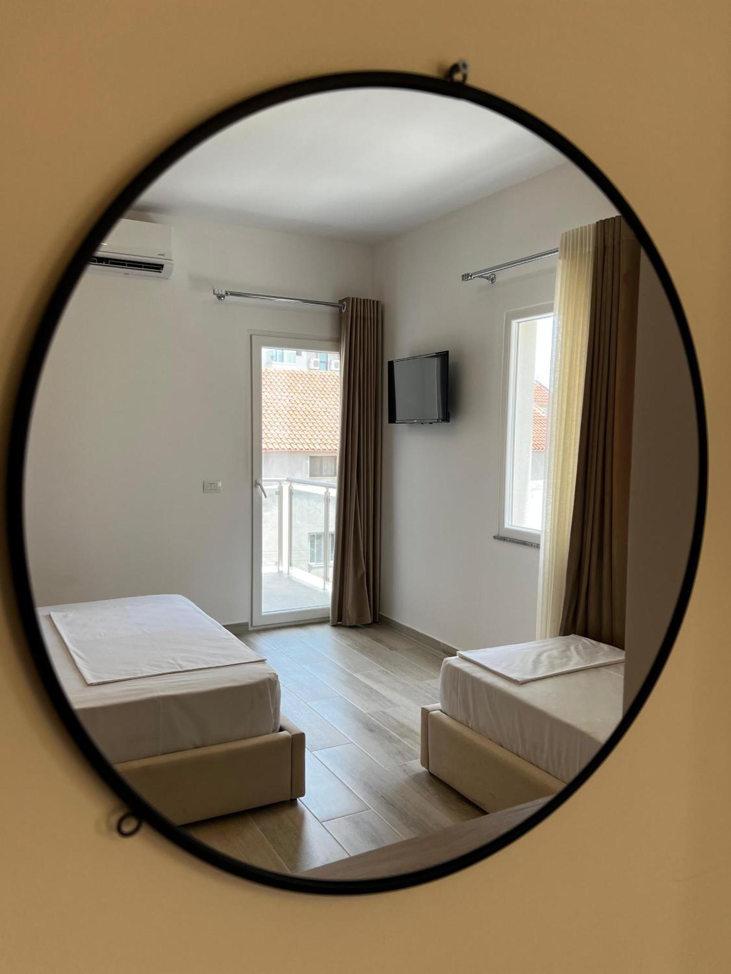 Helena Hotel Shëngjin Zewnętrze zdjęcie